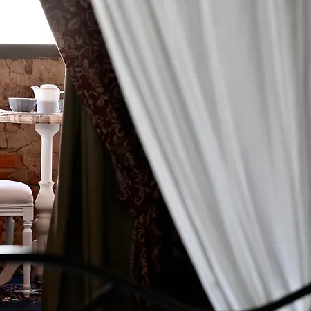 Lantgård Ma Che Bel Castello