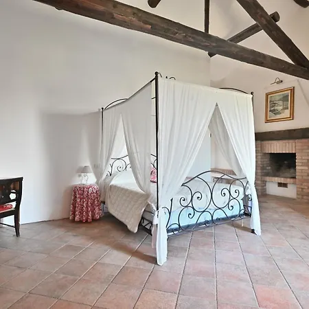 Ma Che Bel Castello Farm stay