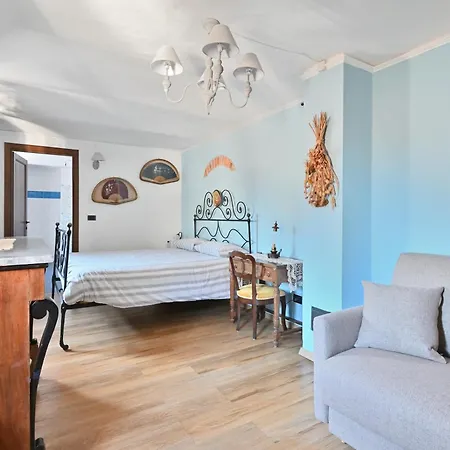 Lantgård Ma Che Bel Castello